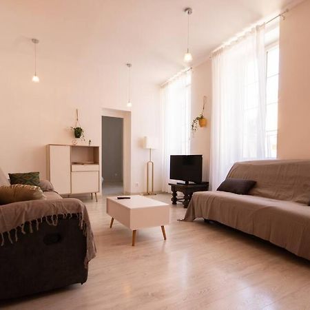 LA FONTAINE NEUVE-AVALLON-4 PERSONNES-1 CHAMBRE-3 LITS-parking-wifi Extérieur photo