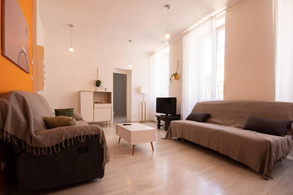LA FONTAINE NEUVE-AVALLON-4 PERSONNES-1 CHAMBRE-3 LITS-parking-wifi Extérieur photo