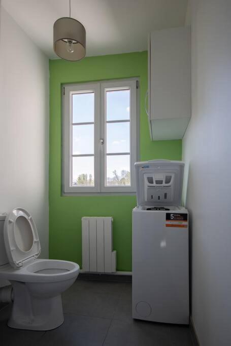 LA FONTAINE NEUVE-AVALLON-4 PERSONNES-1 CHAMBRE-3 LITS-parking-wifi Extérieur photo